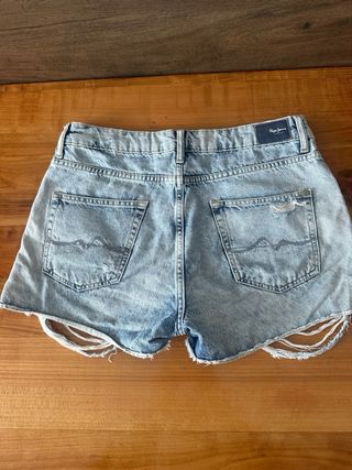 Short roto t/29 americana. 