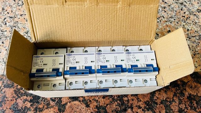 Disyuntor Solar 125A