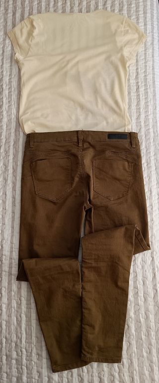 Conjunto pantalón y camiseta