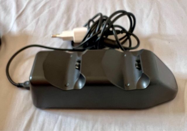 PS4 con 2 mandos y 6 juegos