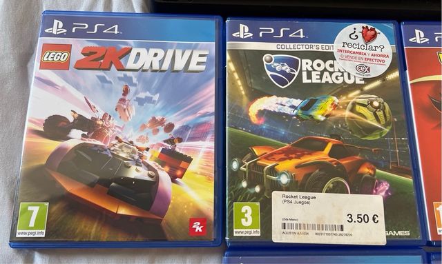 PS4 con 2 mandos y 6 juegos