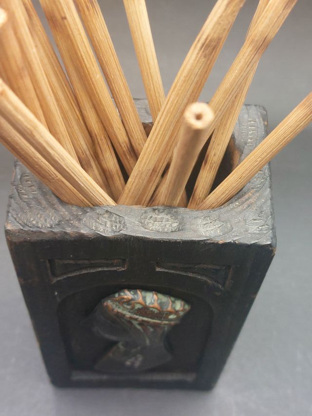 ✅️✅️✅️  CERILLERO DE MADERA VIRGEN DE MONTSERRAT