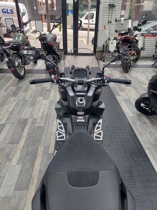 KEEWAY VIESTE XDV 300 KM0