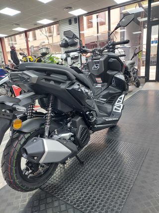 KEEWAY VIESTE XDV 300 KM0