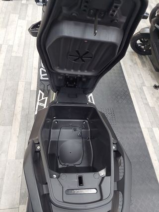 KEEWAY VIESTE XDV 300 KM0