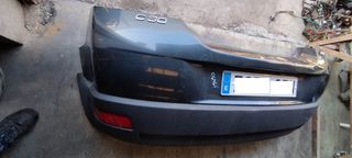 Parachoques trasero Volvo C30 gris