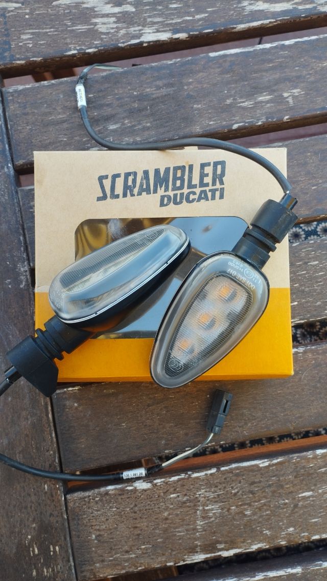 Pareja intermitentes Ducati Scrambler