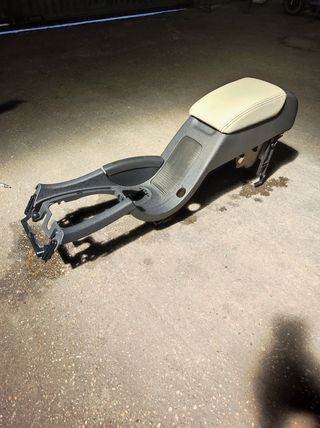 Reposa brazos central Saab 93 ‼️