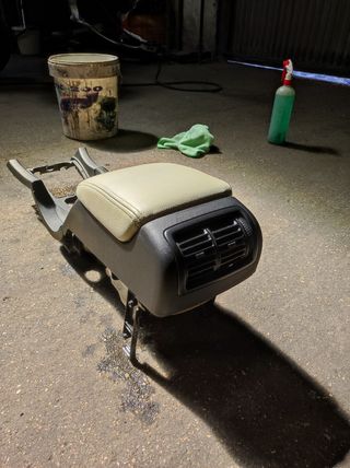 Reposa brazos central Saab 93 ‼️