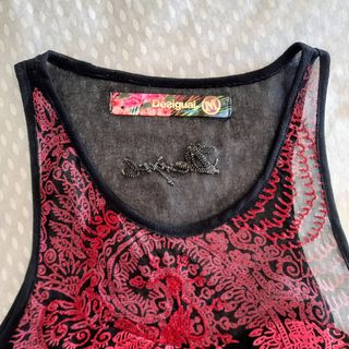 Top Desigual talla M o 36-38. Como nuevo!!