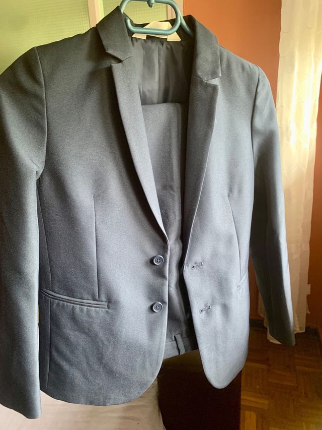 Treje -Americana nińo , pantalon traje. 