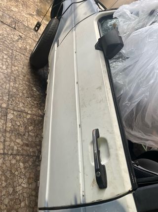 Se vende puerta volkswagen golf karman