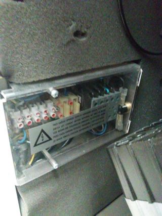 Compresor aire ekom DK50 2V/50 M con caja absorcio