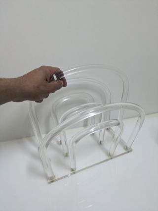 Revistero metacrilato