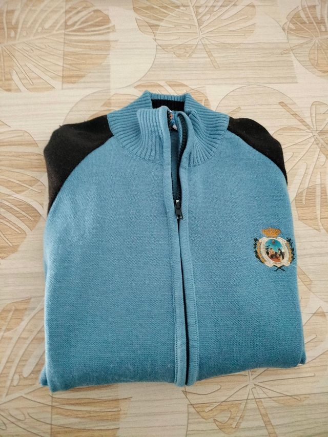 Rebeca jersey calasancias talla 16