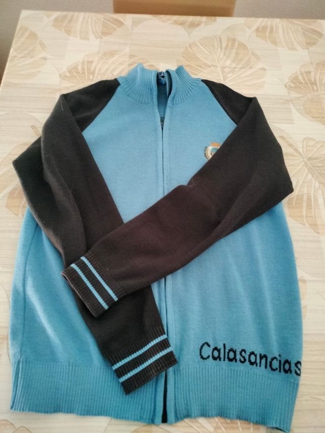 Rebeca jersey calasancias talla 16