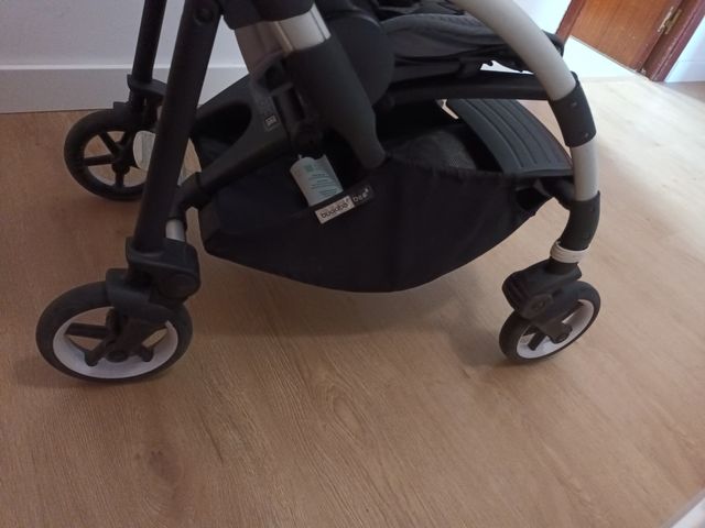 Bugaboo Bee 6 (2022) + saco invierno