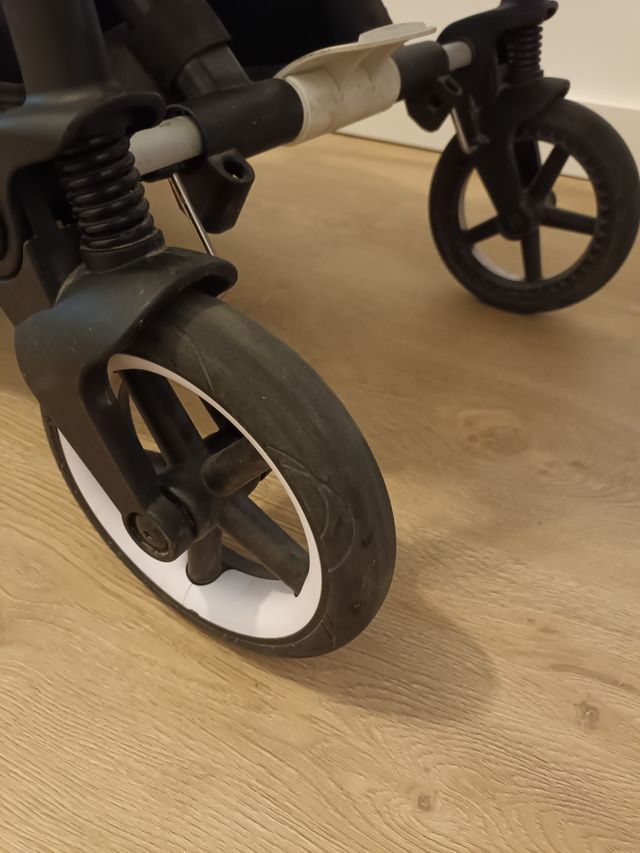 Bugaboo Bee 6 (2022) + saco invierno