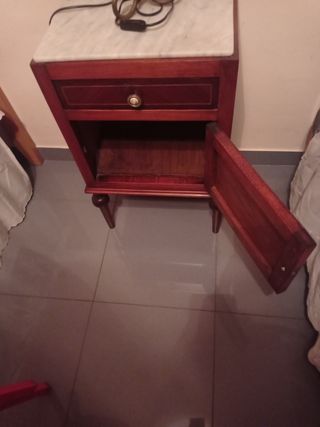 Mesita de noche antigua, aprovecha el,