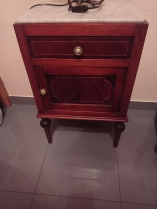 Mesita de noche antigua, aprovecha el,