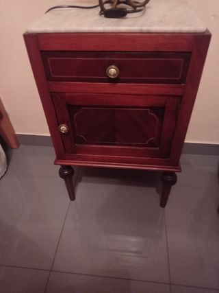 Mesita de noche antigua, aprovecha el,