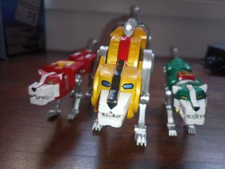 Toynami Voltron leoni 2 3 5 action figure robot