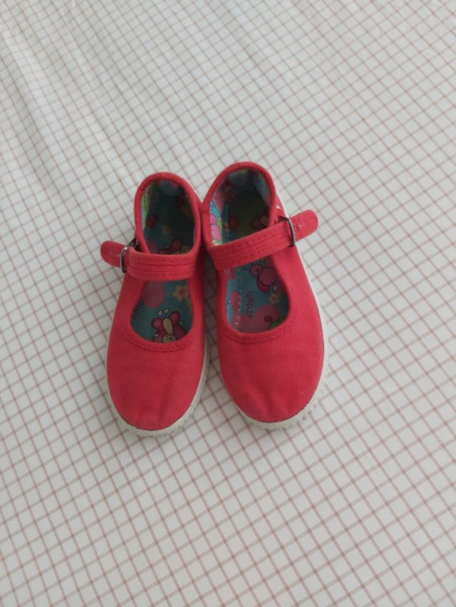 Merceditas de lona rojas