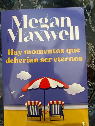 Libro "Hay momentos que deberían ser eternos"