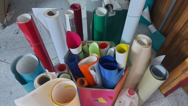 Plotter de corte y lote de vinilos