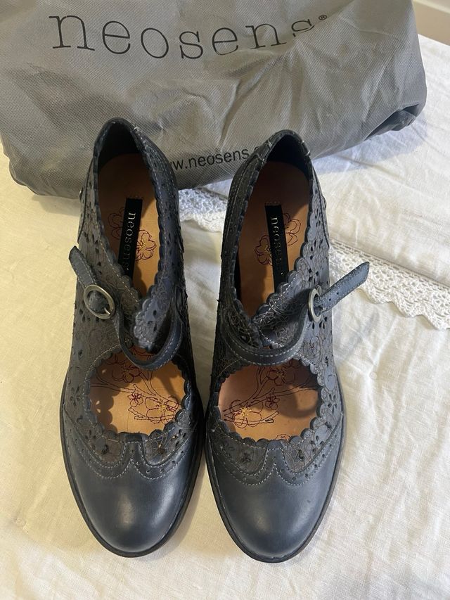 Preciosos zapatos neosens
