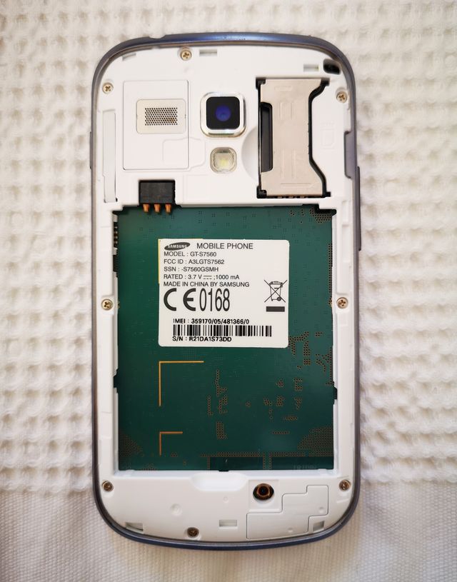 Smartphone Samsung GT-S7560