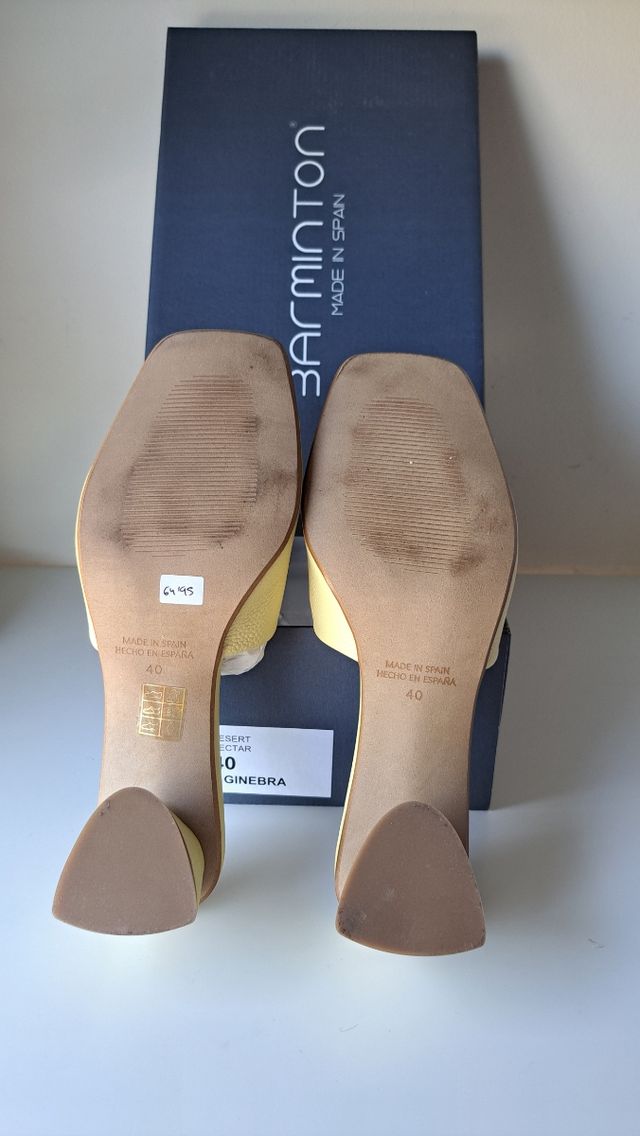 Sandalias Barminton amarillo pastel