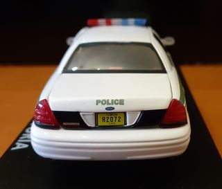Ford Crown Victoria Miami Police Greenlight 1/43
