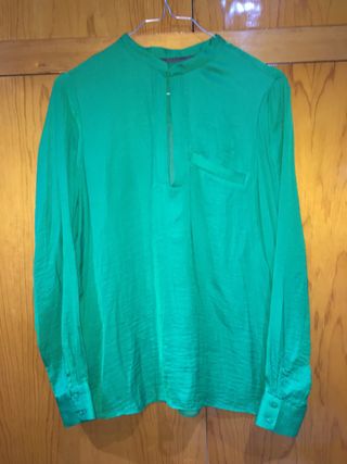 Camiseta Cuello Mao Zara