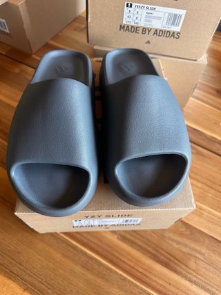 Yeezy Slide SLTMRN