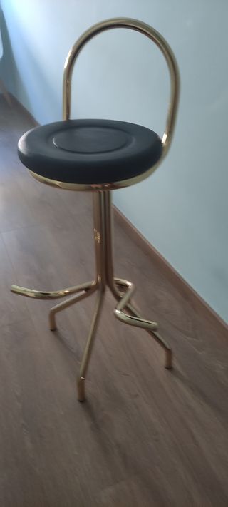 Taburete alto para barra de bar