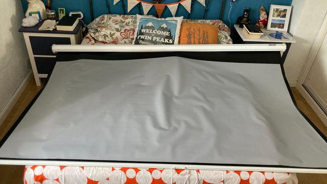 Pantalla desplegable 90" Acer.