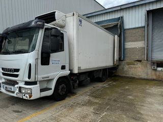 CAMION DE CARGA 8000KG EQUIPADO CON TERMOKING