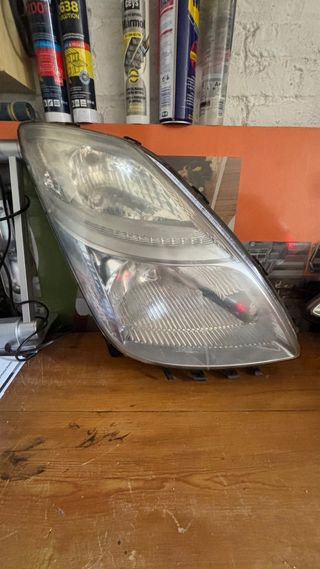 Faros delanteros toyota prius