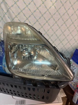 Faros delanteros toyota prius