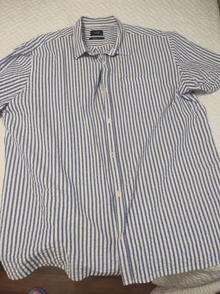 Dos camisas de hombre manga corta
