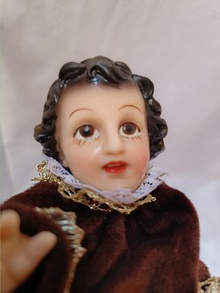 NIÑO JESÚS OJOS DE CRISTAL TÚNICA DE TERCIOPELO