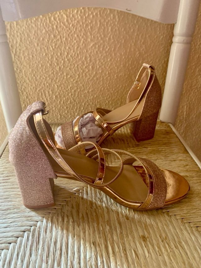 Sandalias tacón rosa