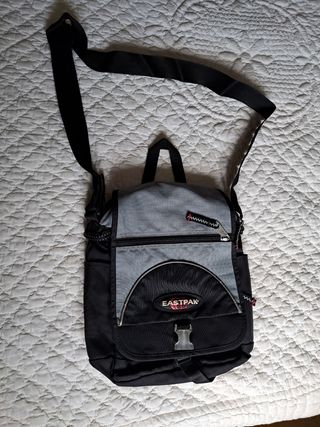 Bolso bandolera EASTPAK