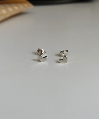 Pendientes corazón plateados
