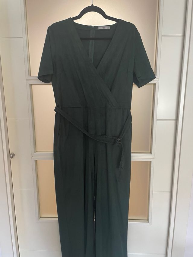 Mono verde de Antelina mango