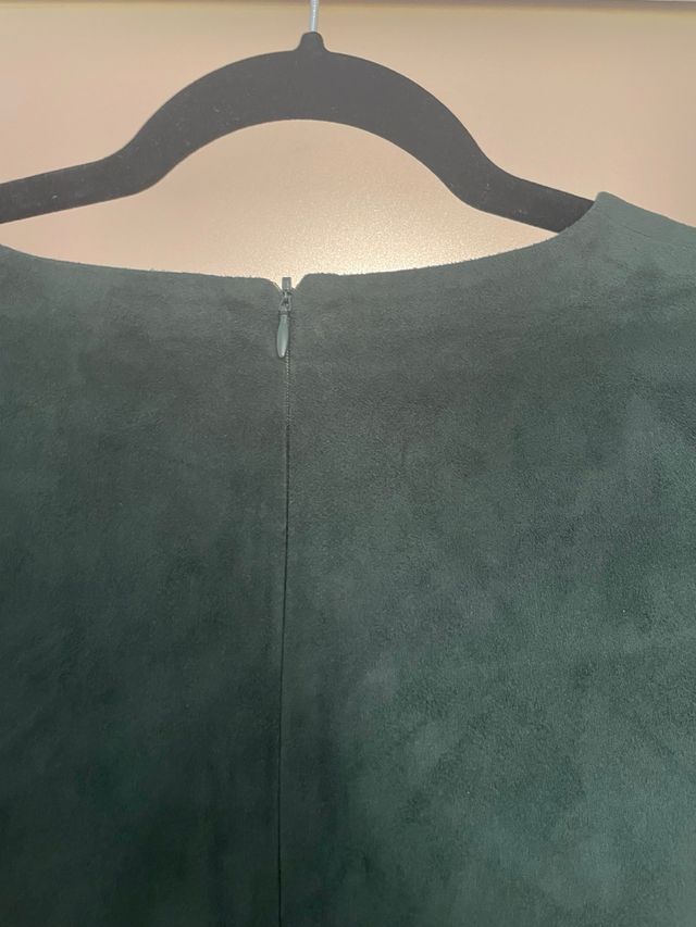 Mono verde de Antelina mango