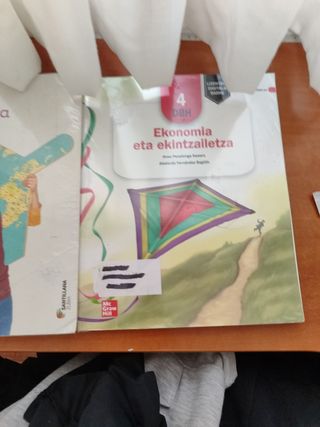 Libro de Geografía y Economía