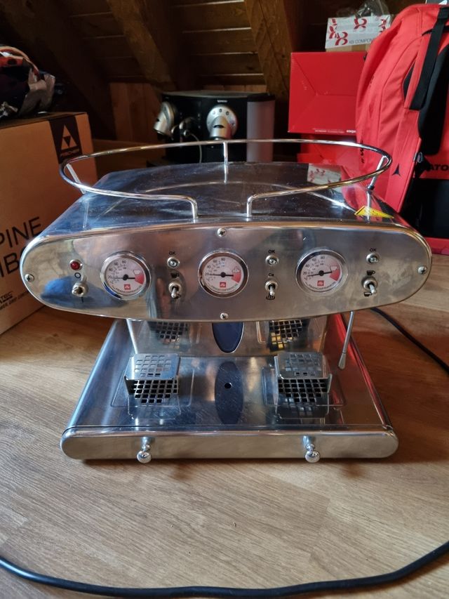 Gafetera illy profesional