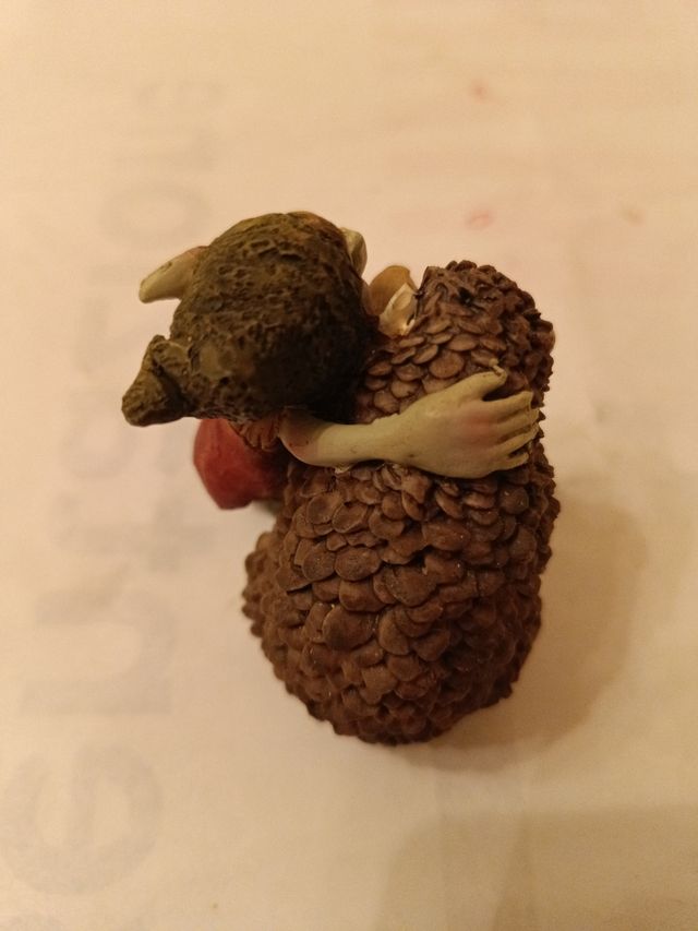 Pixie del bosco portafortuna con riccio